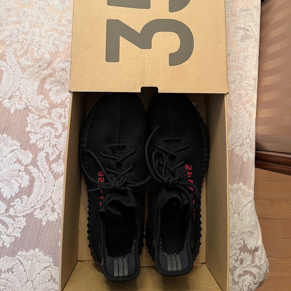 Yeezy 350 v2 breds size 14 mens main image 6